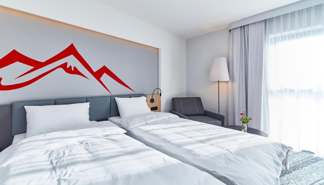 Hotel Ibis Styles Nowy Targ Exterior foto