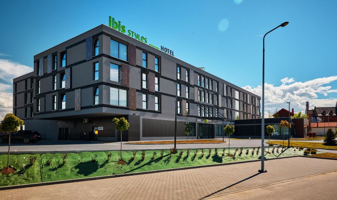 Hotel Ibis Styles Nowy Targ Exterior foto